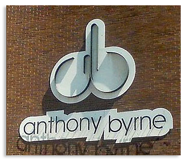 exemple-logo-design-raté-anthony-byrne